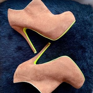 High heel ankle booties